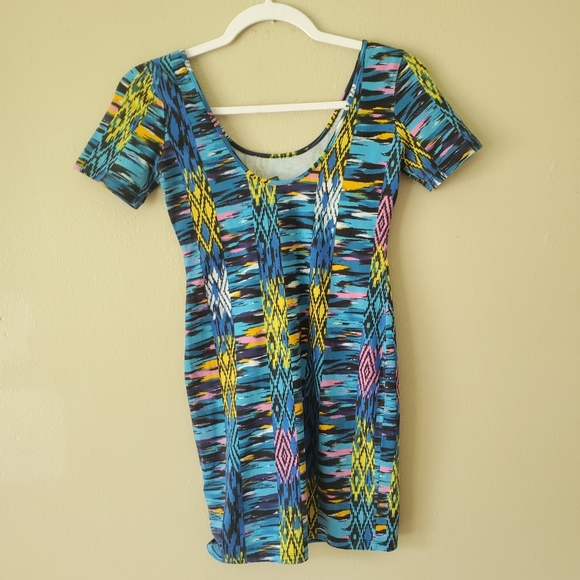 Forever 21 Blue Scoop Neck Short Sleeve Boho Geometric Mini Bodycon Dres… - Picture 1 of 4